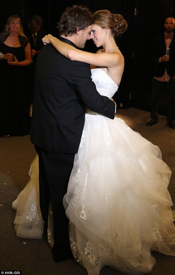 Chồng cũ Britney Spears - Kevin Federline khóc trong lễ cưới lần 2 9