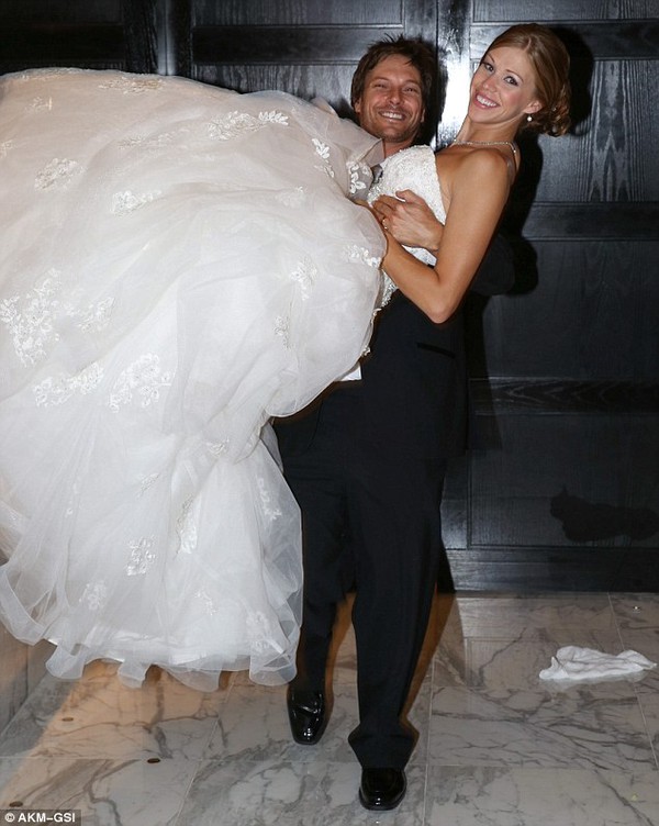 Chồng cũ Britney Spears - Kevin Federline khóc trong lễ cưới lần 2 12
