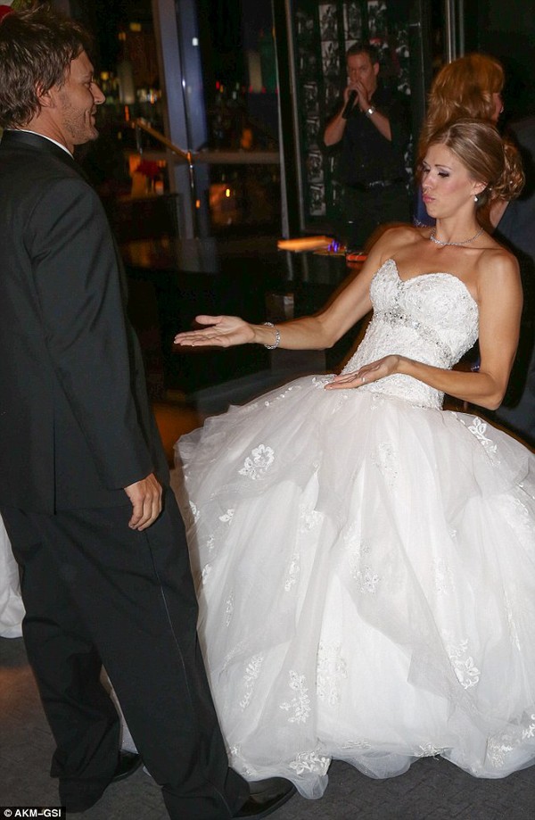 Chồng cũ Britney Spears - Kevin Federline khóc trong lễ cưới lần 2 7
