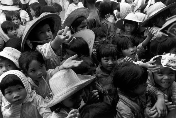 Bộ ảnh quý giá về Việt Nam năm 1966 của nữ phóng viên ảnh người Mỹ 23