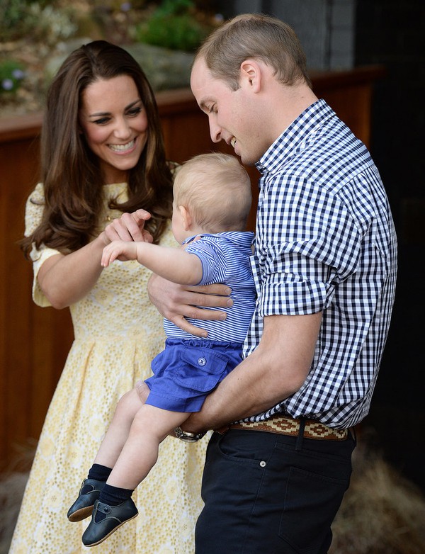 Những khoảnh khắc đẹp nhất của Công nương Kate và Hoàng tử bé 11