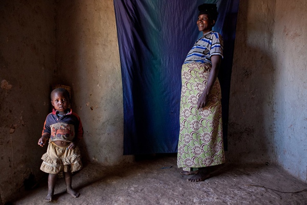 Cận cảnh sinh con trong các cơ sở y tế thiếu thốn ở châu Phi 12
