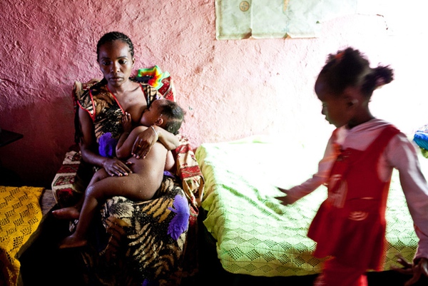 Cận cảnh sinh con trong các cơ sở y tế thiếu thốn ở châu Phi 10