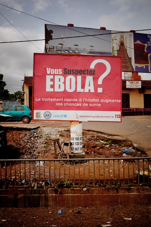 Chùm ảnh: Cuộc sống chông gai khi trở lại của những người chiến thắng Ebola 14