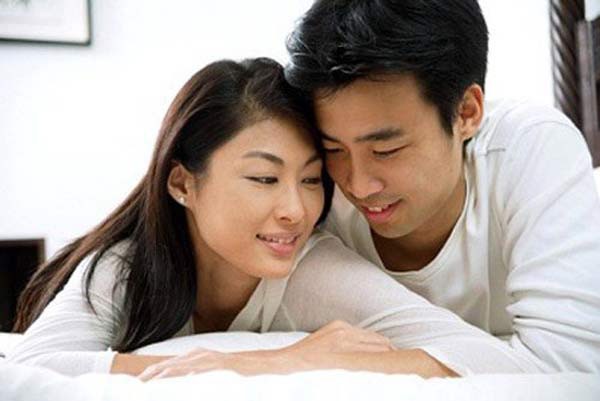 Đ&ecirc;m động ph&ograve;ng v&agrave; m&agrave;ng trinh giả 1