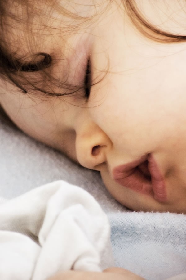 Đ&atilde; mắt với h&igrave;nh ảnh si&ecirc;u lung linh của b&eacute; 15