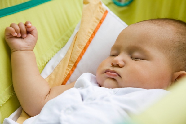 Từ 1-3 tuổi, con bạn cần ngủ bao lâu là đủ? 1