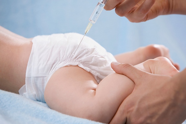 Những điều mẹ nên biết về tiêm phòng vắc-xin cho con 1