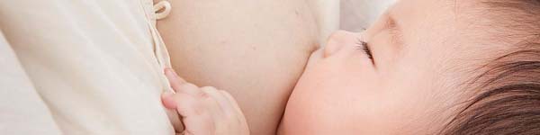 Nguyên nhân và cách khắc phục khi bé lười bú mẹ 2
