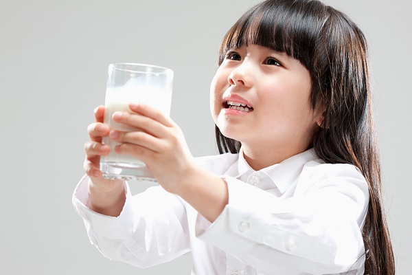 Thông tin mẹ cần biết: dinh dưỡng trong sữa dê 1 Thông tin mẹ cần biết: dinh dưỡng trong sữa dê 1