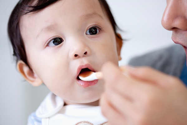 4 nguy&ecirc;n nh&acirc;n khiến b&eacute; bỗng dưng biếng ăn 1
