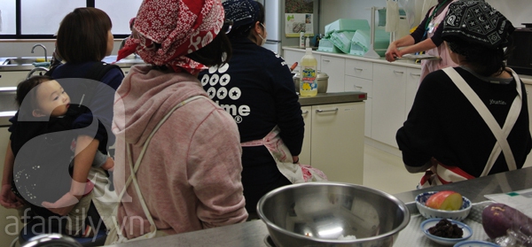 Mẹ Việt ở Tokyo hướng dẫn cách làm bữa phụ đơn giản cho bé 1