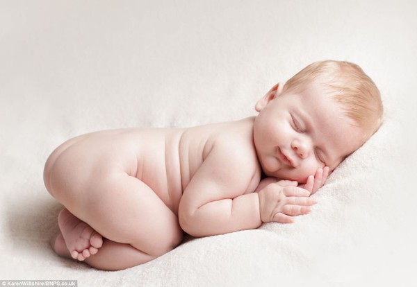 Ngắm những hình ảnh siêu yêu của bé sơ sinh khi ngủ 11