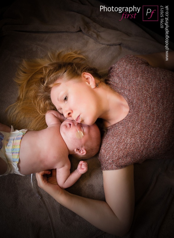 Chùm ảnh: Hành trình cảm động của em bé sinh non ở tuần thai 26  21