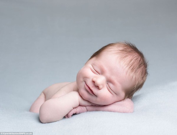 Ngắm những hình ảnh siêu yêu của bé sơ sinh khi ngủ 5