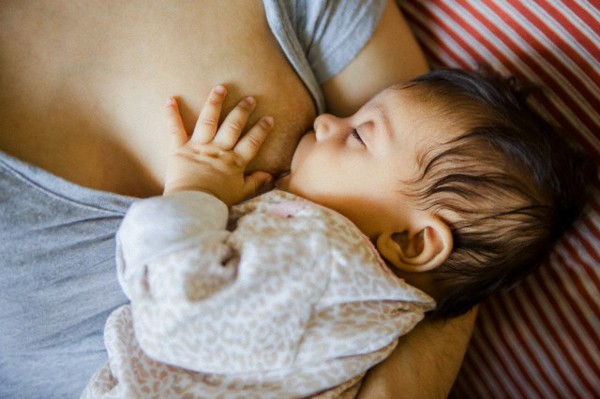 Cho con b&uacute; v&agrave; 9 điều khiến bạn th&iacute;ch th&uacute; 2