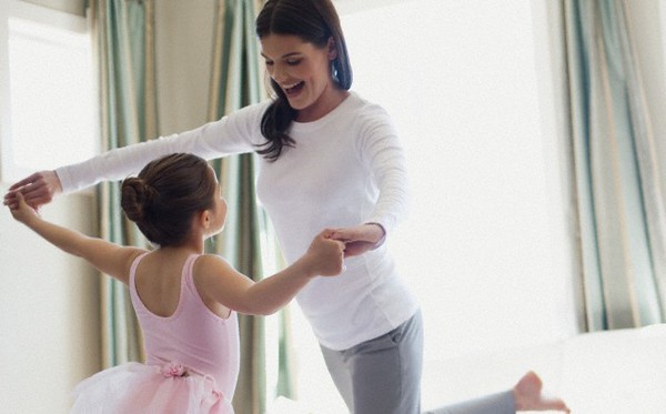 5 hoạt động mà những bà mẹ tuyệt vời hay làm cùng con 3