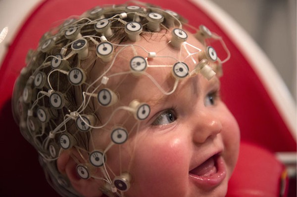 Thâm nhập Babylab - Nơi các nhà khoa học kiểm tra não bộ của trẻ 1