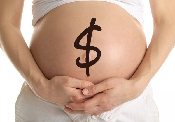 Những cách tiết kiệm tiền khi sinh con 1