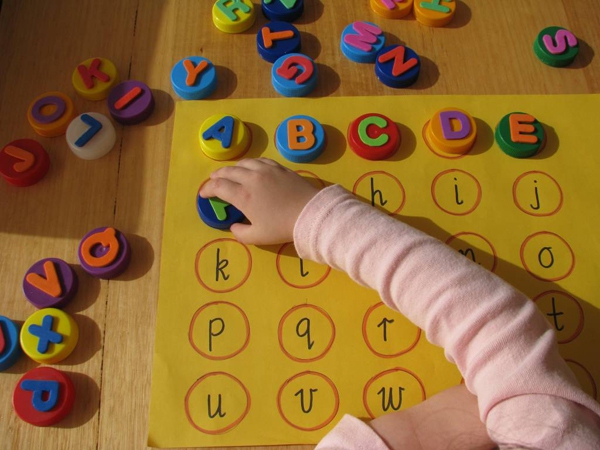 Những trò chơi thú vị giúp bé học chữ cái 5