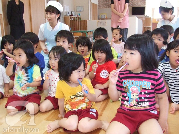 4 điều mẹ Nhật không bao giờ làm để bảo vệ hàm răng cho con 1