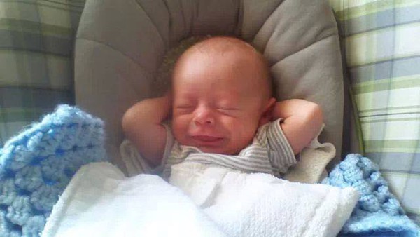 Đáng yêu bộ ảnh trẻ em ngủ với gương mặt tràn đầy hạnh phúc  9