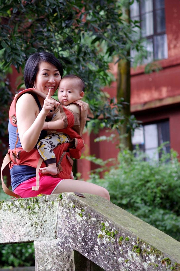 Mẹ Việt cùng con 6 tháng tuổi chu du 13 thành phố trên thế giới 6