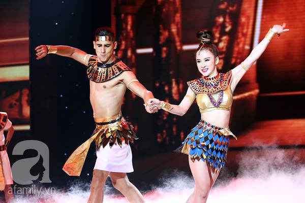 Bước nhảy ho&agrave;n vũ mở m&agrave;n đ&atilde; 