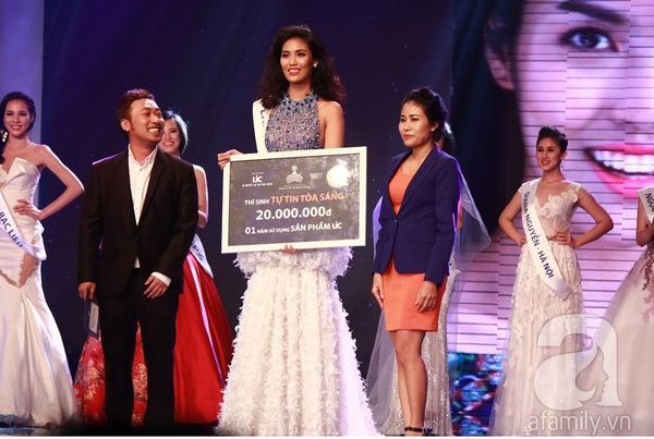 Lan Khuê đăng quang Hoa khôi áo dài, đại diện Việt Nam thi Miss Word 16