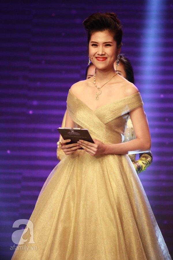 Lan Khuê đăng quang Hoa khôi áo dài, đại diện Việt Nam thi Miss Word 8