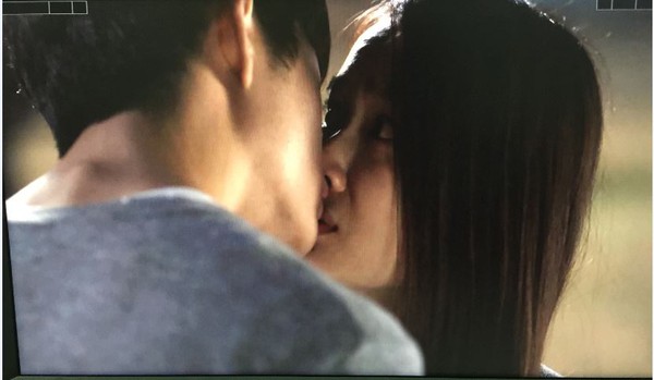 Kang Tae Oh bất ngờ hôn Nhã Phương giữa đêm khuya 3
