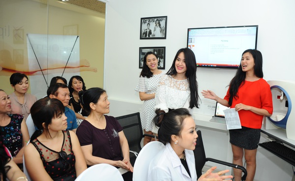 Ảnh T&uacute; Vi trốn Văn Anh đi l&agrave;m đẹp 3
