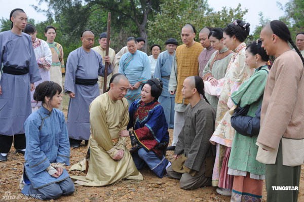 Xem Chung Gia Hân mang... chân giả trên màn ảnh Việt 19