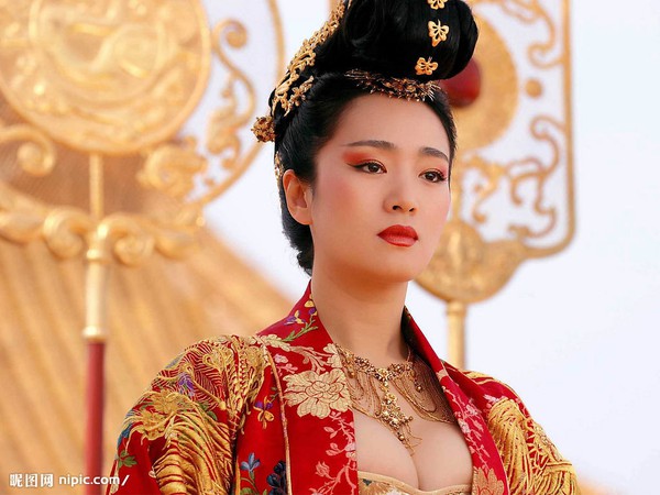 Những nữ diễn viên tuổi rắn thành công nhất Hoa Ngữ 8