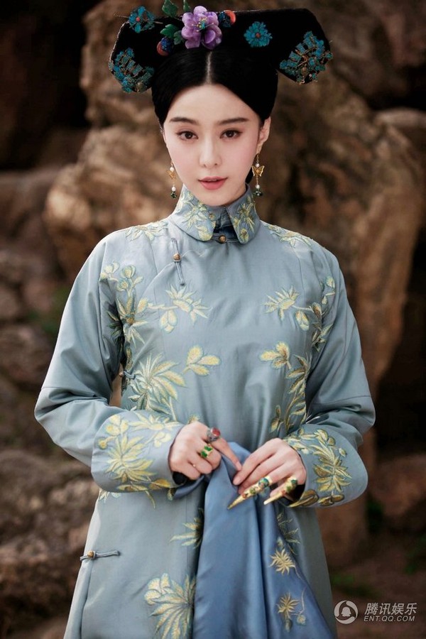 Phạm Băng Băng trở th&agrave;nh b&agrave; ho&agrave;ng bị phế truất 2