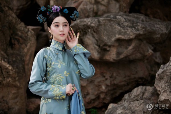 Phạm Băng Băng trở th&agrave;nh b&agrave; ho&agrave;ng bị phế truất 4