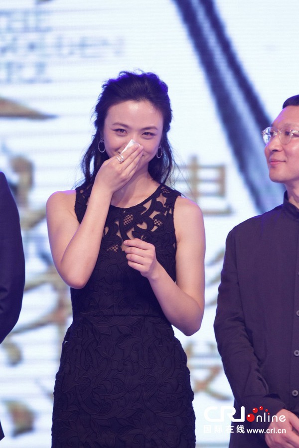 Thang Duy khóc sướt mướt trong buổi ra mắt phim 3