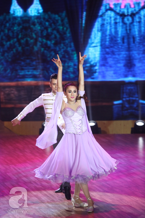 Bước nhảy ho&agrave;n vũ 2016