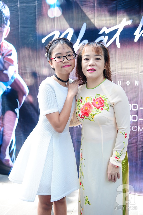 Phương Mỹ Chi v&agrave; d&igrave;