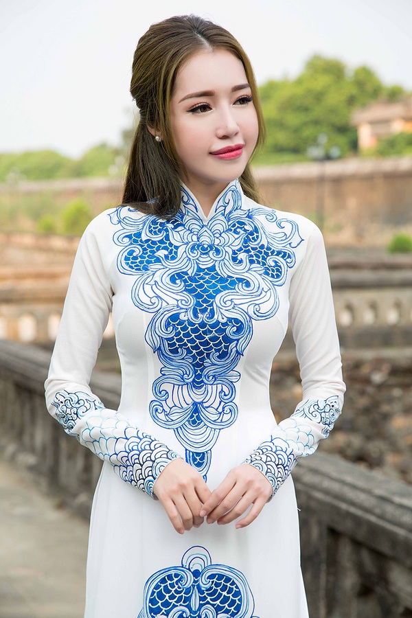 Elly Trần