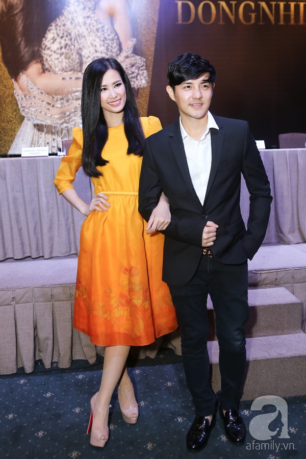 Họp báo Đông Nhi Họp báo Đông Nhi