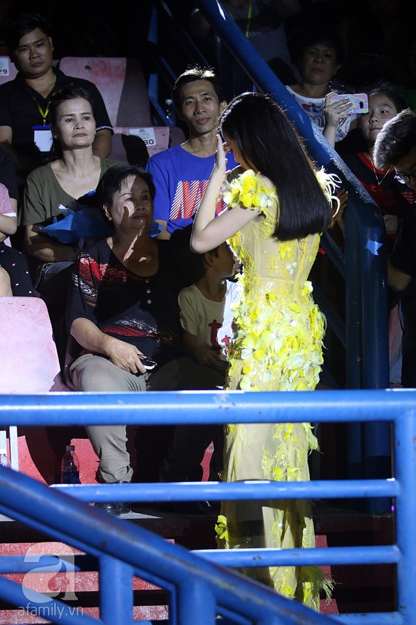 Liveshow Đ&ocirc;ng Nhi