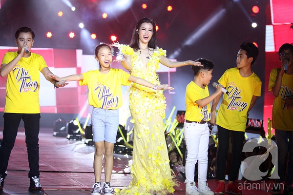 Liveshow Đ&ocirc;ng Nhi