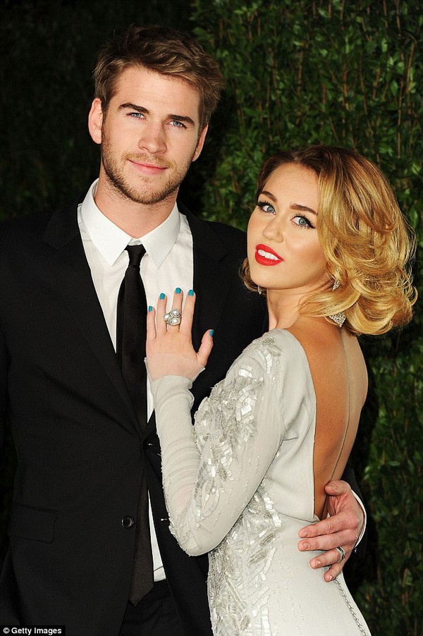 Liam-Hemsworth-Miley-Cyrus