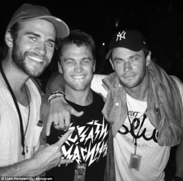 Liam-Hemsworth-Miley-Cyrus