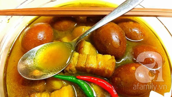 Thịt kho nước dừa
