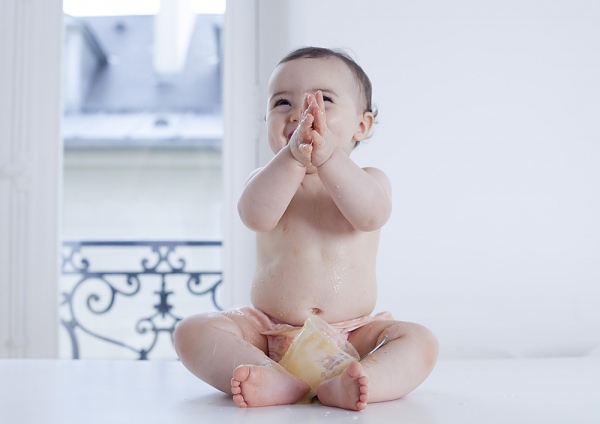 T&aacute; hỏa v&igrave; b&eacute; nghiện nghịch "quả ớt" 1