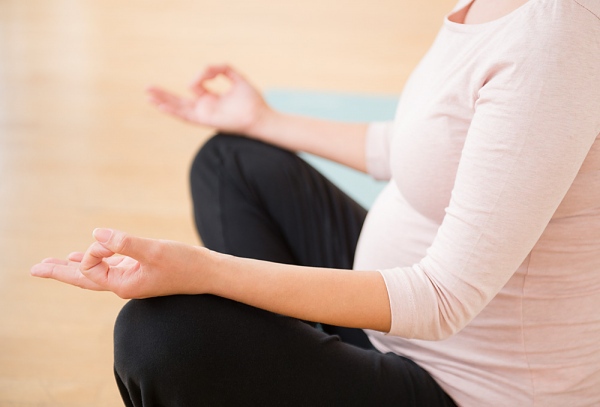 Yoga trước khi sinh: Những điều bà bầu cần biết! 2