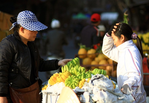 Hà Nội: đi sắm đồ cho Tết ông Công ông Táo từ mờ sáng 13