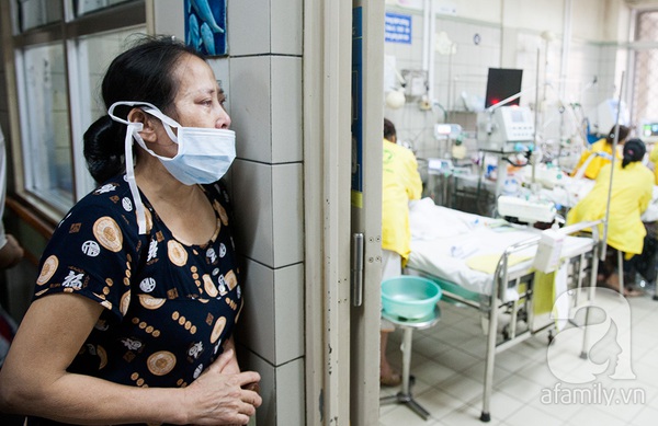 Em bé của cặp sinh đôi mắc sởi ở BV Bạch Mai đã được xuất viện 5